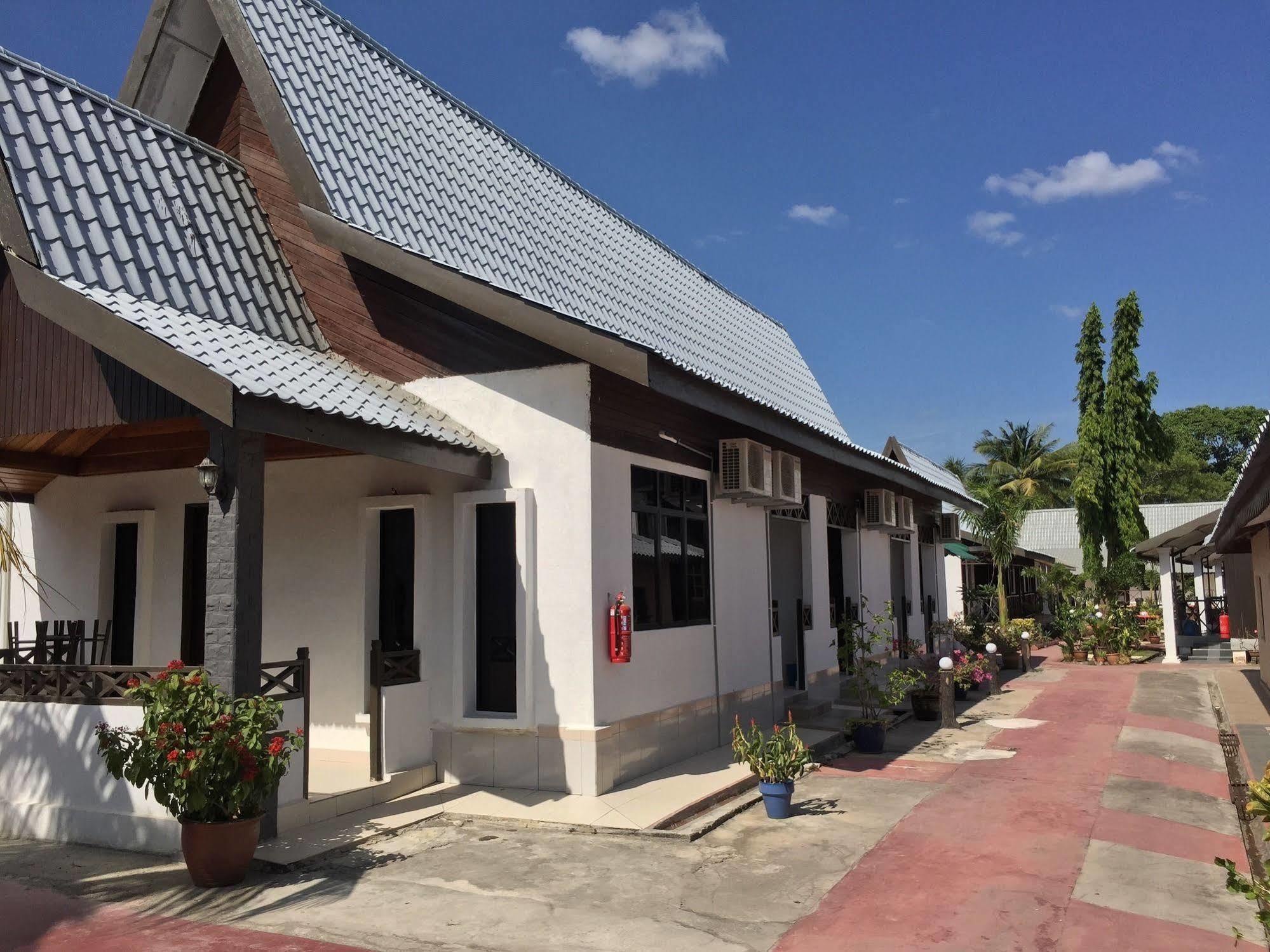 Rasa Senang Villa -Islam Guest Only Pantai Cenang  Eksteriør billede
