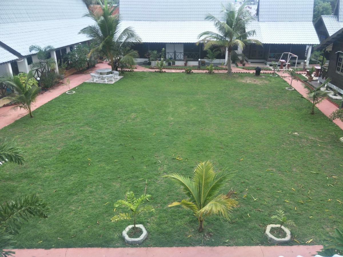 Rasa Senang Villa -Islam Guest Only Pantai Cenang  Eksteriør billede